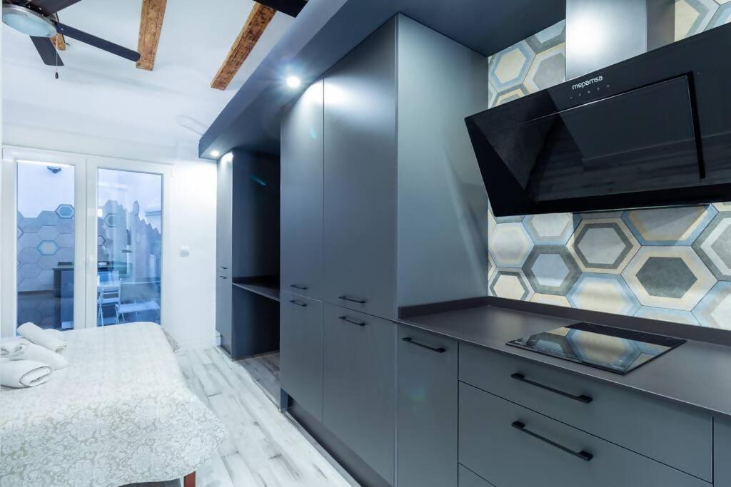 Chic Estudio Privado Al Lado De La Playa บาเลนเซีย ภายนอก รูปภาพ