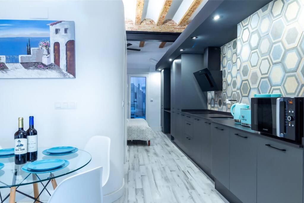 Chic Estudio Privado Al Lado De La Playa บาเลนเซีย ภายนอก รูปภาพ